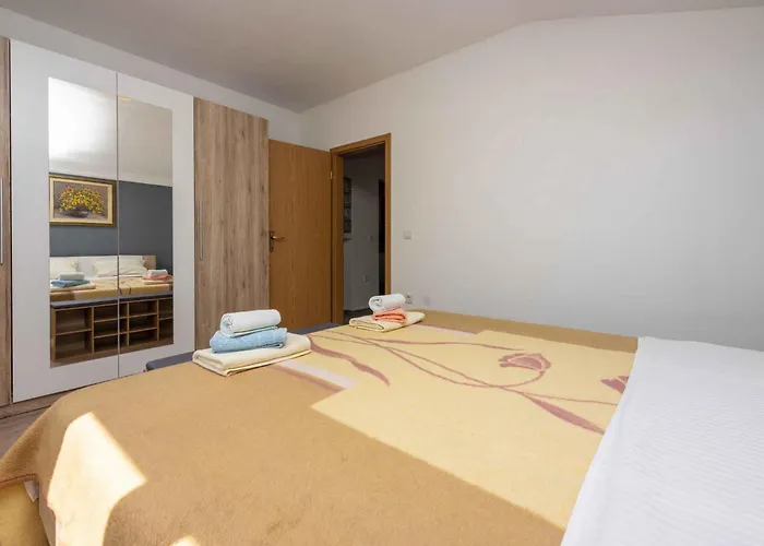 Apartamento In 45071 Crikvenica